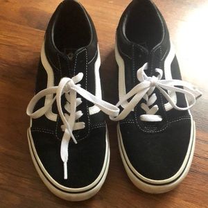 Vans black white stripe boys 5.5